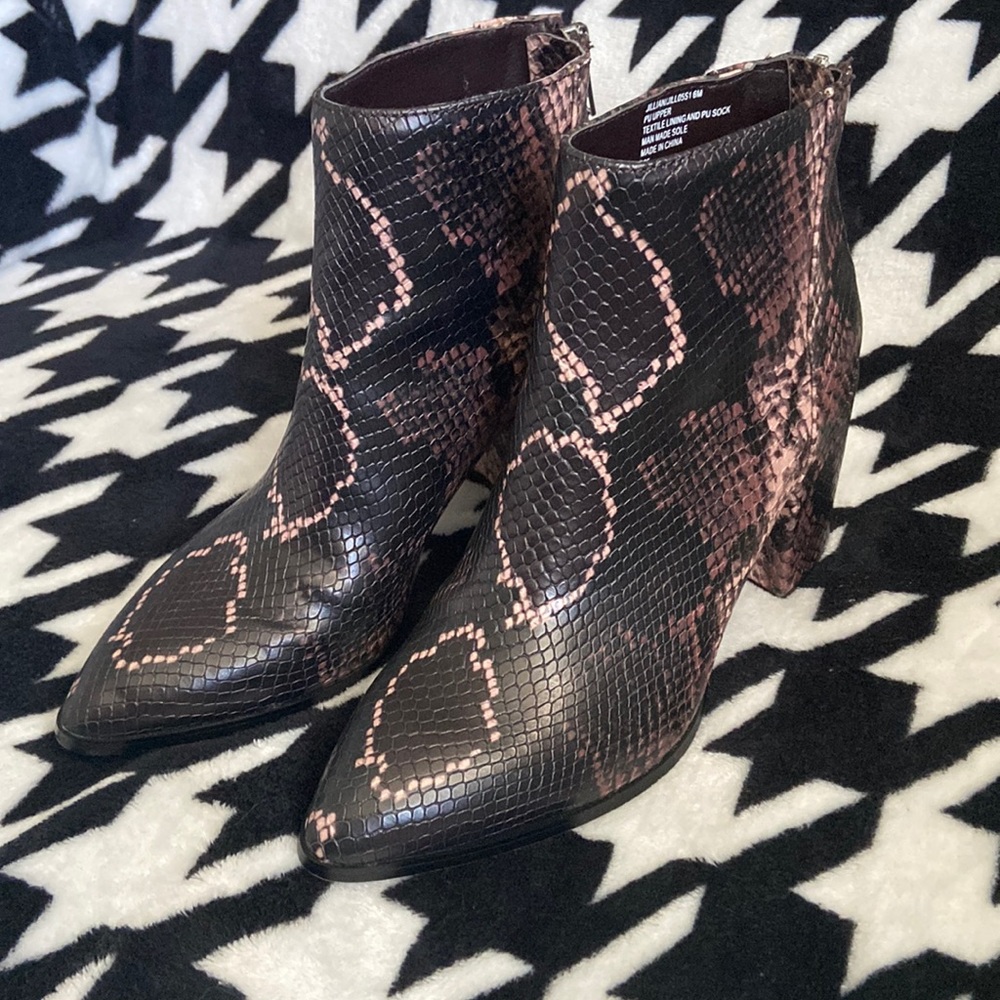 Steve Madden snakeskin booties, size 6